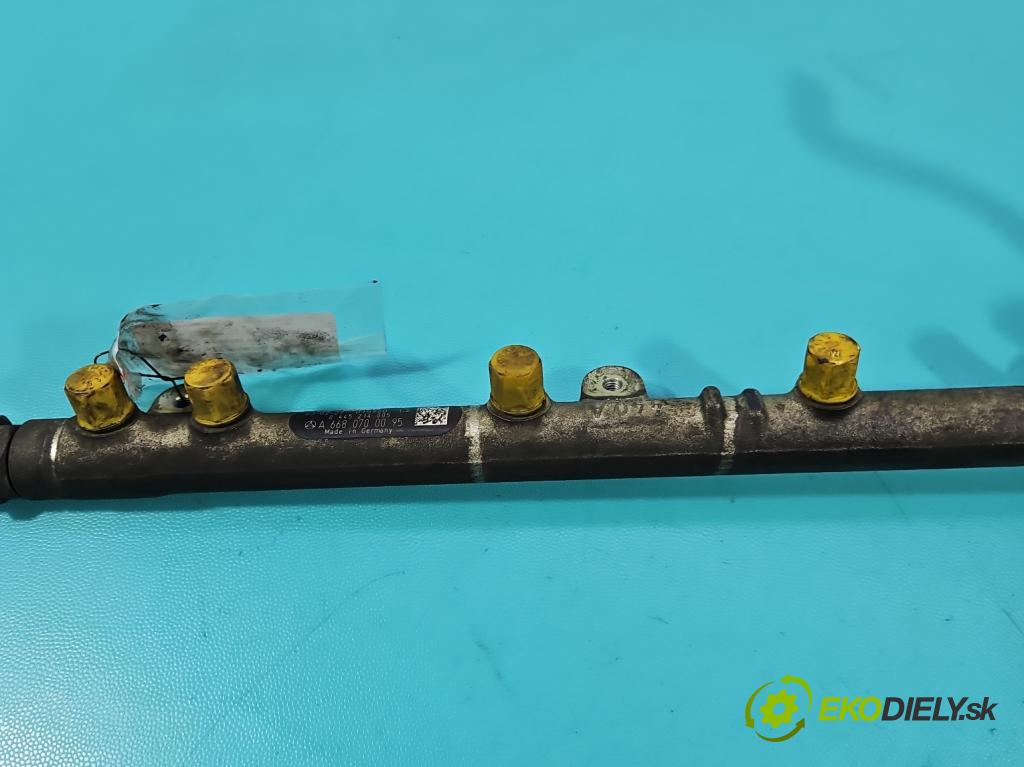 Mercedes Vaneo 1.7 cdi 91 KM manual 67 kW 1689 cm3 5- lišta vstrekovacia 0445214005 (Vstrekovacia lišta)