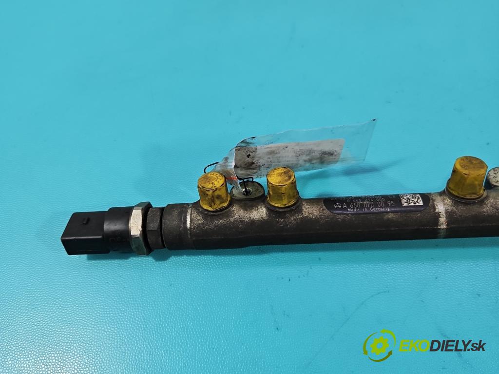 Mercedes Vaneo 1.7 cdi 91 KM manual 67 kW 1689 cm3 5- lišta vstrekovacia 0445214005 (Vstrekovacia lišta)