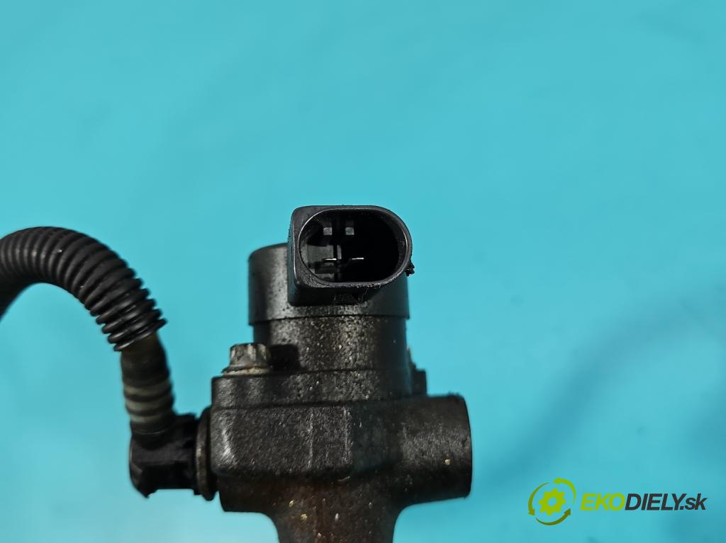 Mercedes Vaneo 1.7 cdi 91 KM manual 67 kW 1689 cm3 5- lišta vstrekovacia 0445214005 (Vstrekovacia lišta)