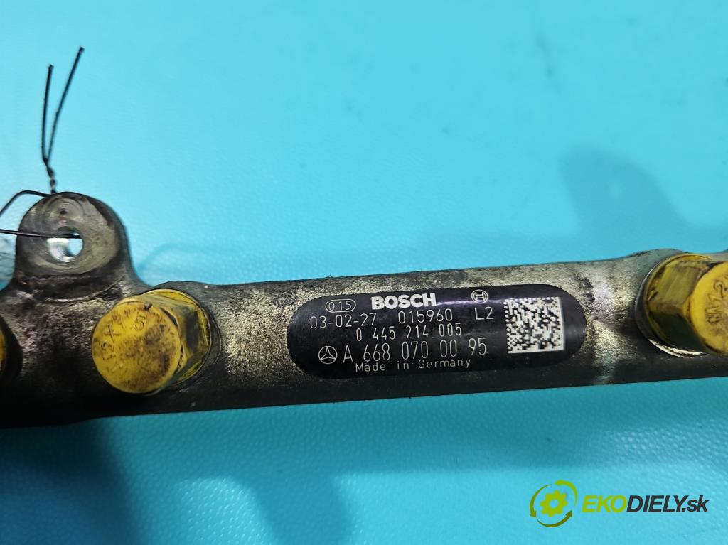 Mercedes Vaneo 1.7 cdi 91 KM manual 67 kW 1689 cm3 5- lišta vstrekovacia 0445214005 (Vstrekovacia lišta)