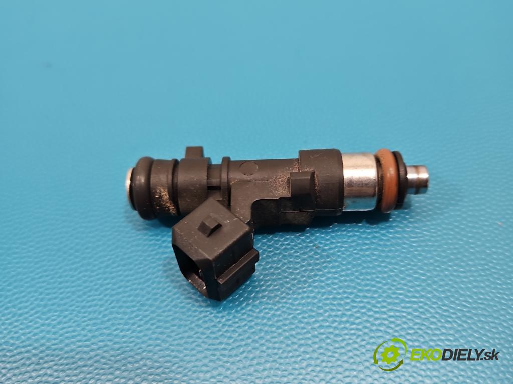 Fiat Tipo II 2015- 1.4 16v 95 HP manual 70 kW 1368 cm3 4- vstrek 0280158329 (Vstrekovač paliva)