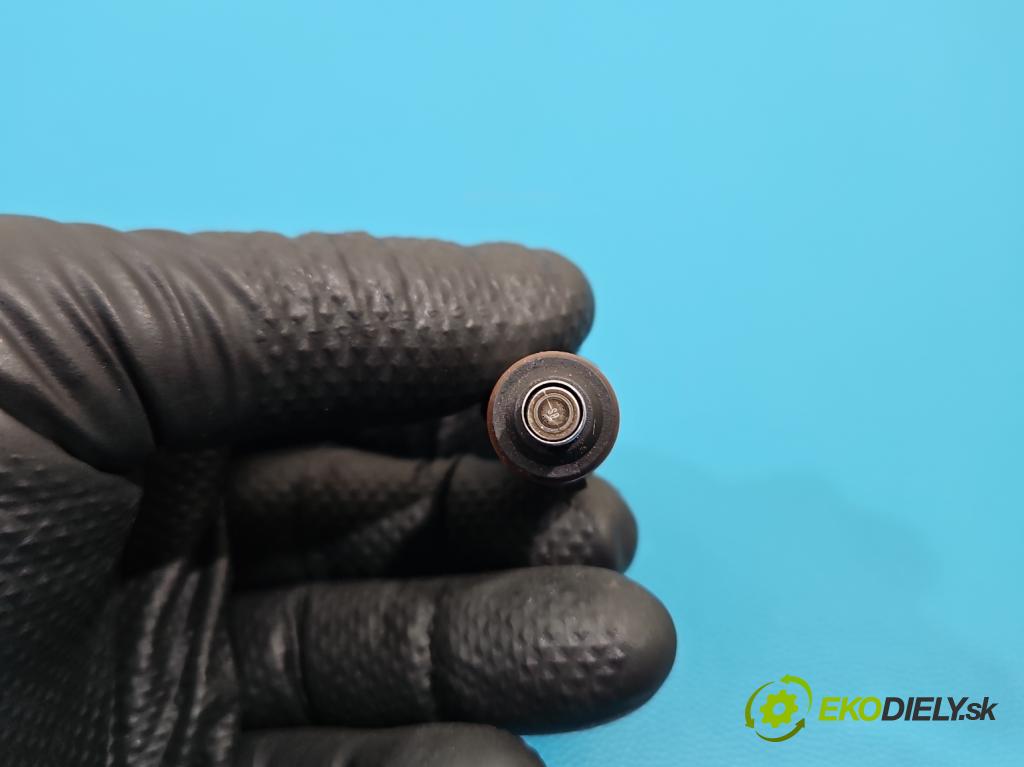 Fiat Tipo II 2015- 1.4 16v 95 HP manual 70 kW 1368 cm3 4- vstrek 0280158329 (Vstrekovač paliva)