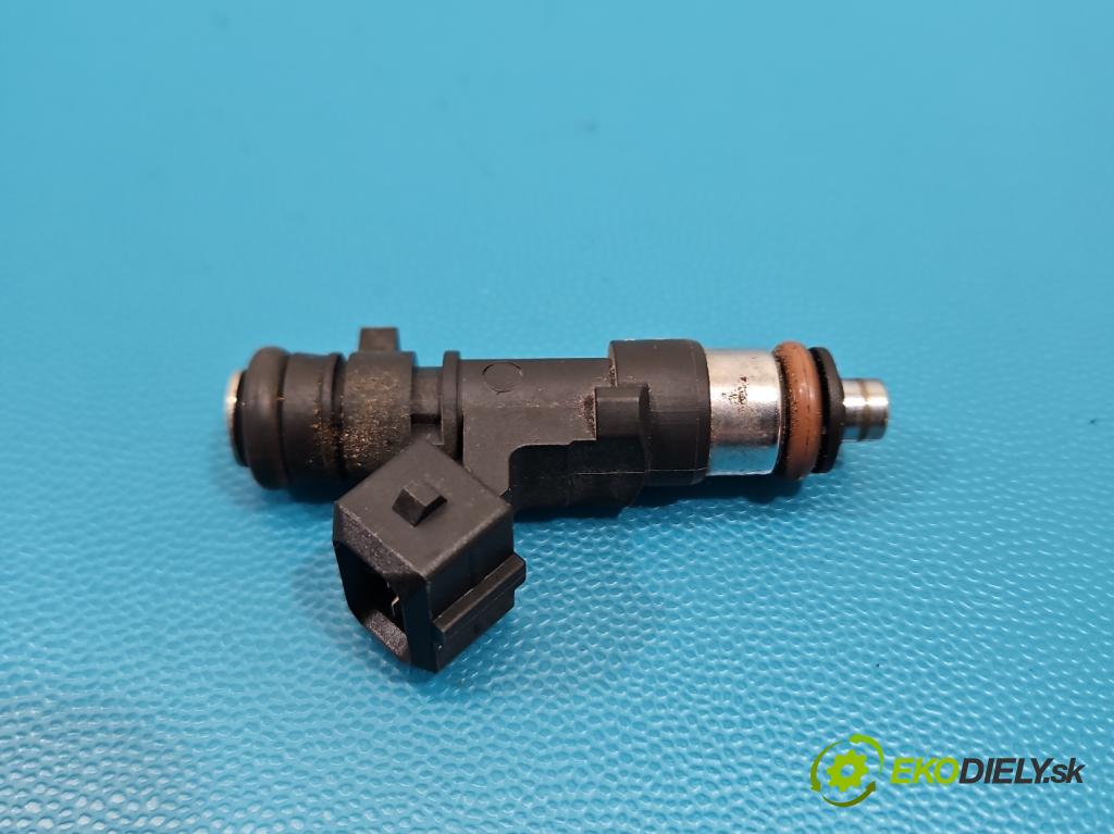 Fiat Tipo II 2015- 1.4 16v 95 HP manual 70 kW 1368 cm3 4- vstrek 0280158329 (Vstrekovač paliva)