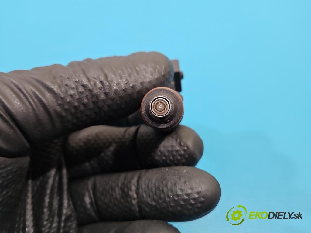 Fiat Tipo II 2015- 1.4 16v 95 HP manual 70 kW 1368 cm3 4- vstrek 0280158329 (Vstrekovač paliva)