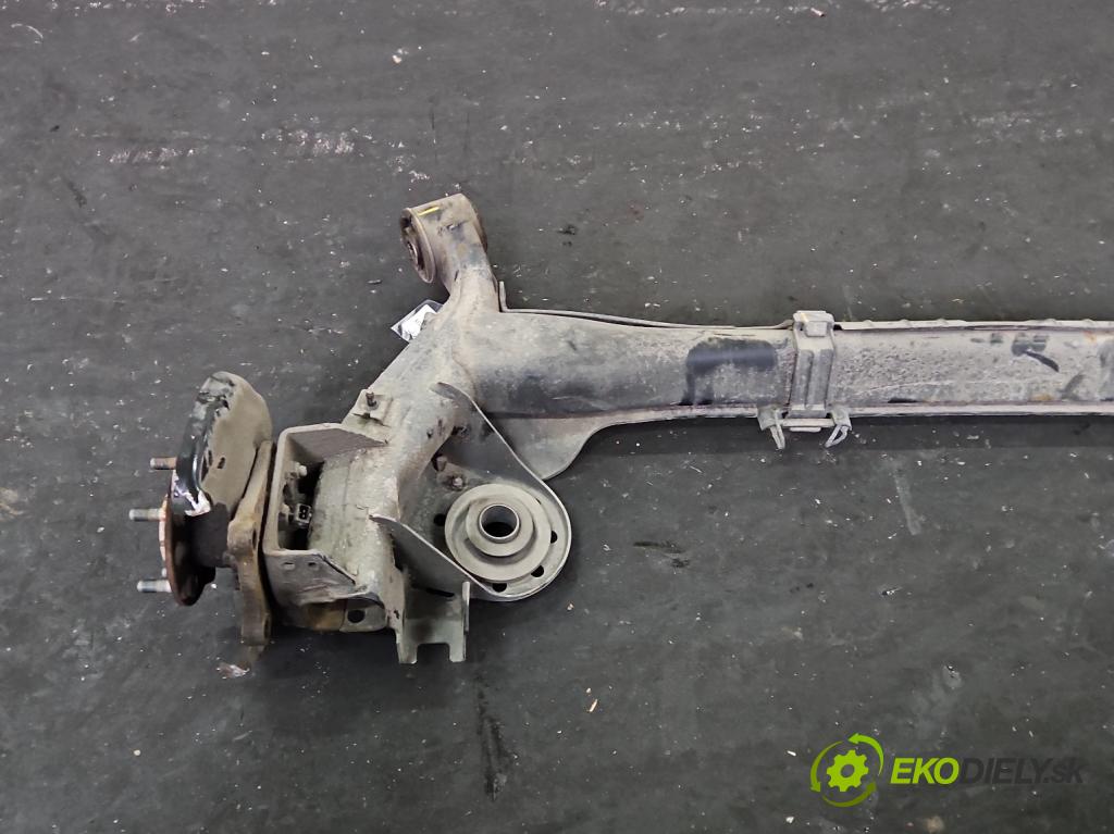 Hyundai Elantra VI 2015-2020 1.6 16V 128 hp automatic 94 kW 1591 cm3 4- zadní výztuha  (Zadní výztuha)