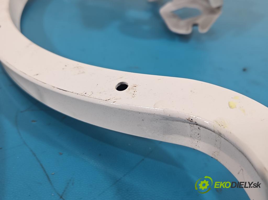 Fiat Tipo II 2015- 1.4 16v 95 hp manual 70 kW 1368 cm3 4- Závěs: kufrových dveří zadní