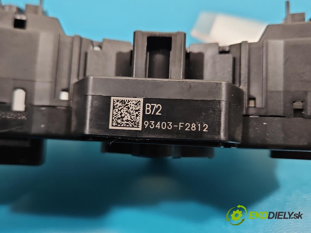 Hyundai Elantra VI 2015-2020 1.6 16V 128 HP automatic 94 kW 1591 cm3 4- prepínač komplex: 93403-F2812 (Prepínacie páčky pod volantom)