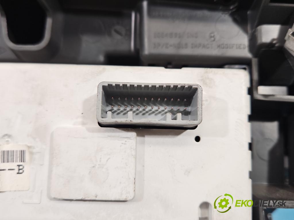 Renault Megane III 2008-2016 1.4 TCE: 131 HP manual 96 kW 1397 cm3 5- Zobrazit: 280346458R (Prístrojová doska)