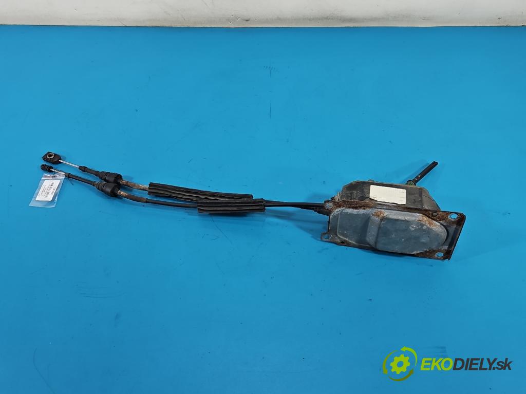 Vw Lupo 1.4 16V 75 HP manual 55 kW 1390 cm3 3- Páka: Změny: stupeň,rýchlosť 6N0711049Q (Rýchlostná páka (kulisa))