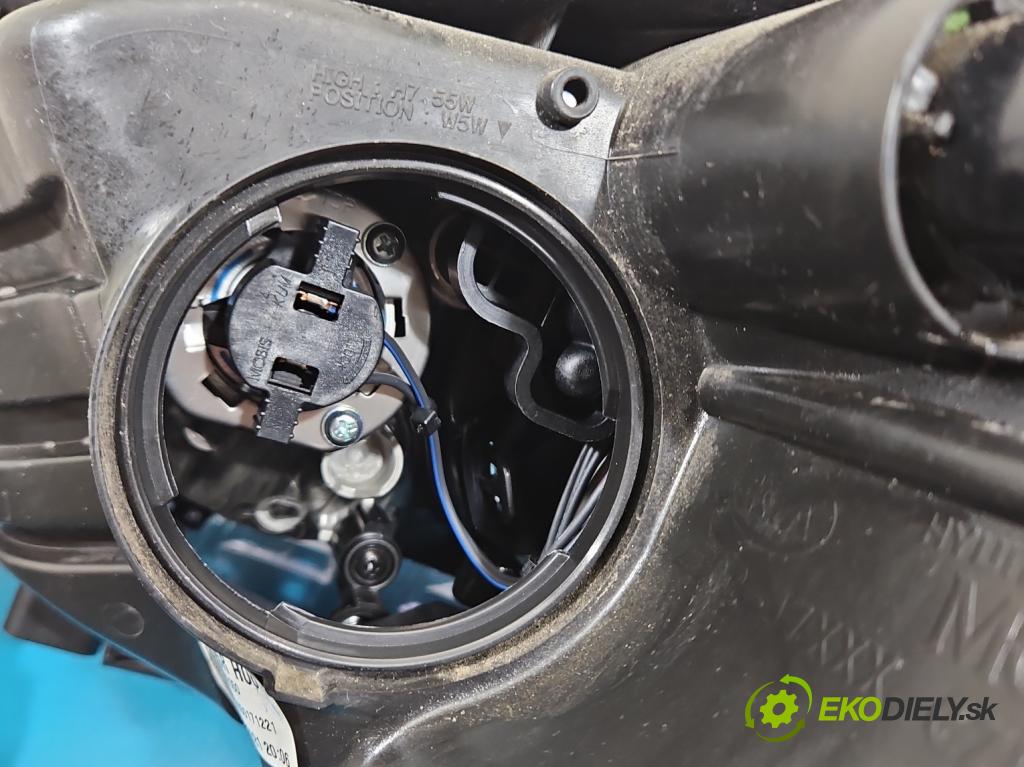 Kia Ceed III 2018- 1.5 160 HP automatic 117.5 kW 1482 cm3 5- Reflektor: pravý 92102J7050 (Svetlo predné pravé)