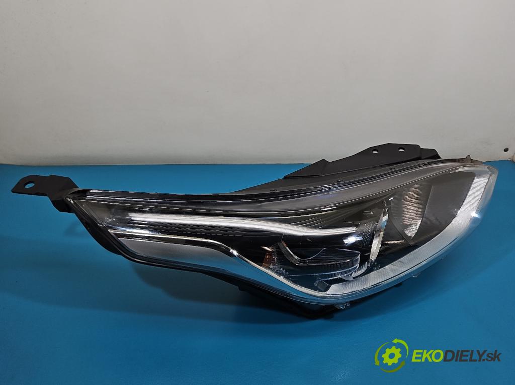 Kia Ceed III 2018- 1.5 160 HP automatic 117.5 kW 1482 cm3 5- Reflektor: pravý 92102J7050 (Svetlo predné pravé)