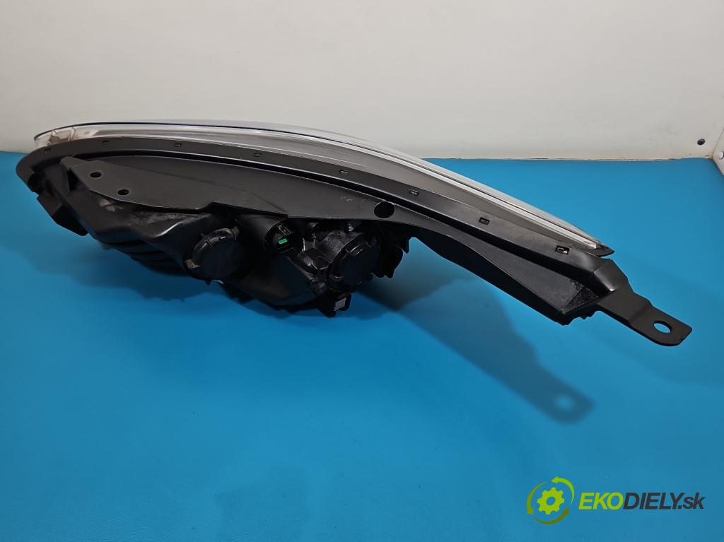 Kia Ceed III 2018- 1.5 160 HP automatic 117.5 kW 1482 cm3 5- Reflektor: pravý 92102J7050 (Svetlo predné pravé)