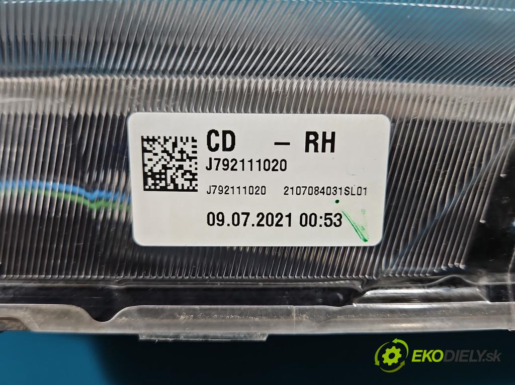 Kia Ceed III 2018- 1.5 160 HP automatic 117.5 kW 1482 cm3 5- Reflektor: pravý 92102J7050 (Svetlo predné pravé)