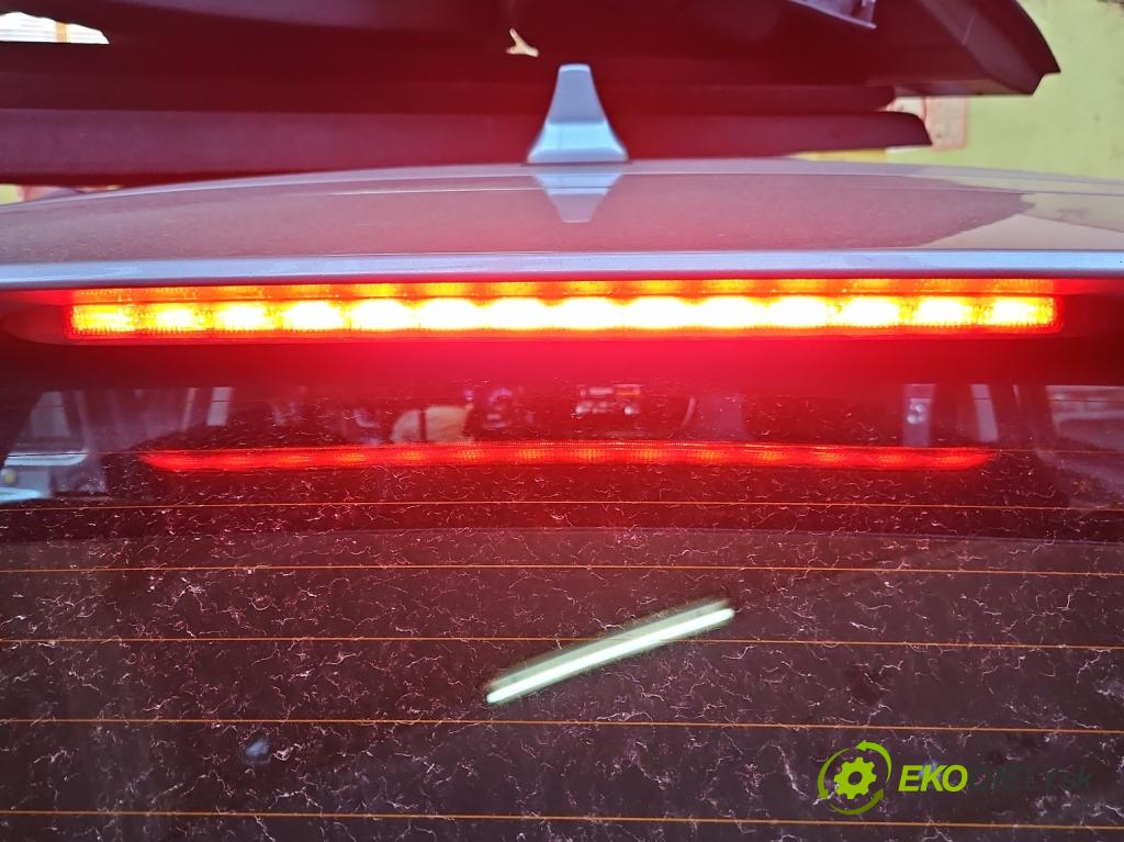 Kia Ceed III 2018- 1.5 160 HP automatic 117.5 kW 1482 cm3 5- světlo: stop: 92700-J7000