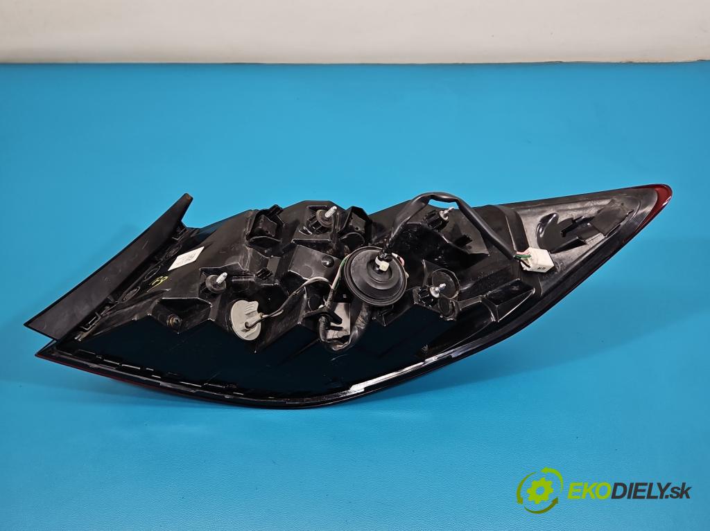 Hyundai Elantra VI 2015-2020 1.6 16V 128 HP automatic 94 kW 1591 cm3 4- svetlo / reflektor zadné ľavé 92401F2500 (Kľučka dverí ostatné)