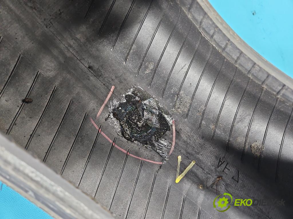 Hyundai Elantra VI 2015-2020 1.6 16V 128 HP automatic 94 kW 1591 cm3 4- pneumatika zimné 4ks komplet