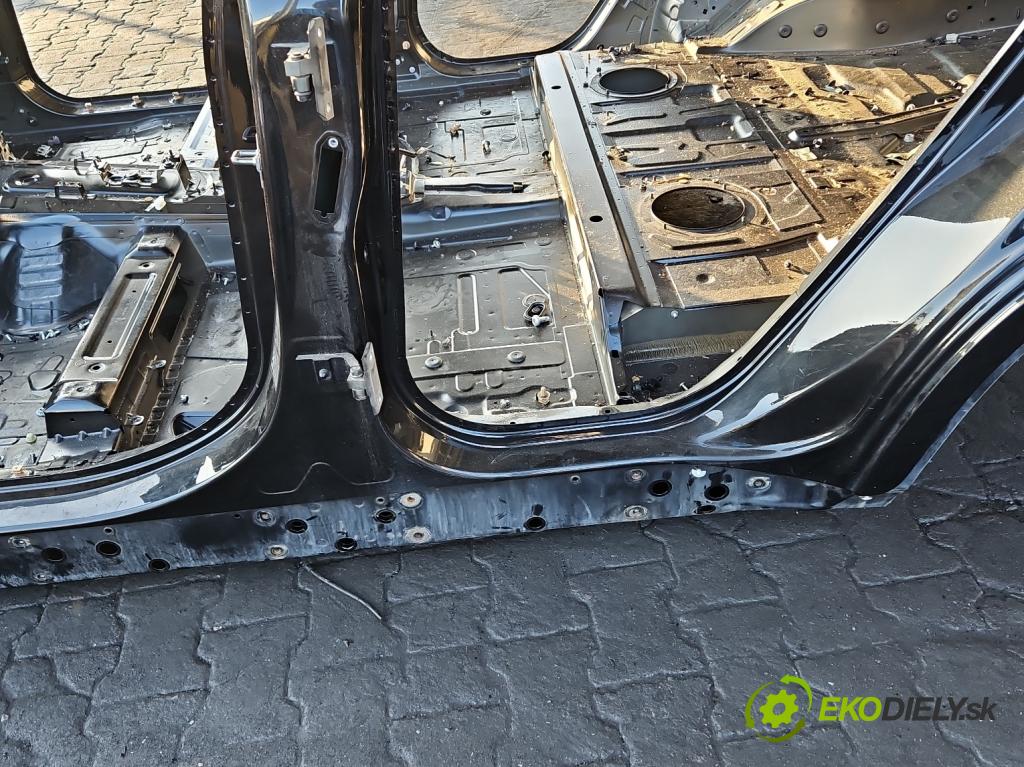 Bmw X6 E71 2007–2014 3.0d 306KM automatic 225 kW 2993 cm3 5- práh levý  (Karoserie ostatní)