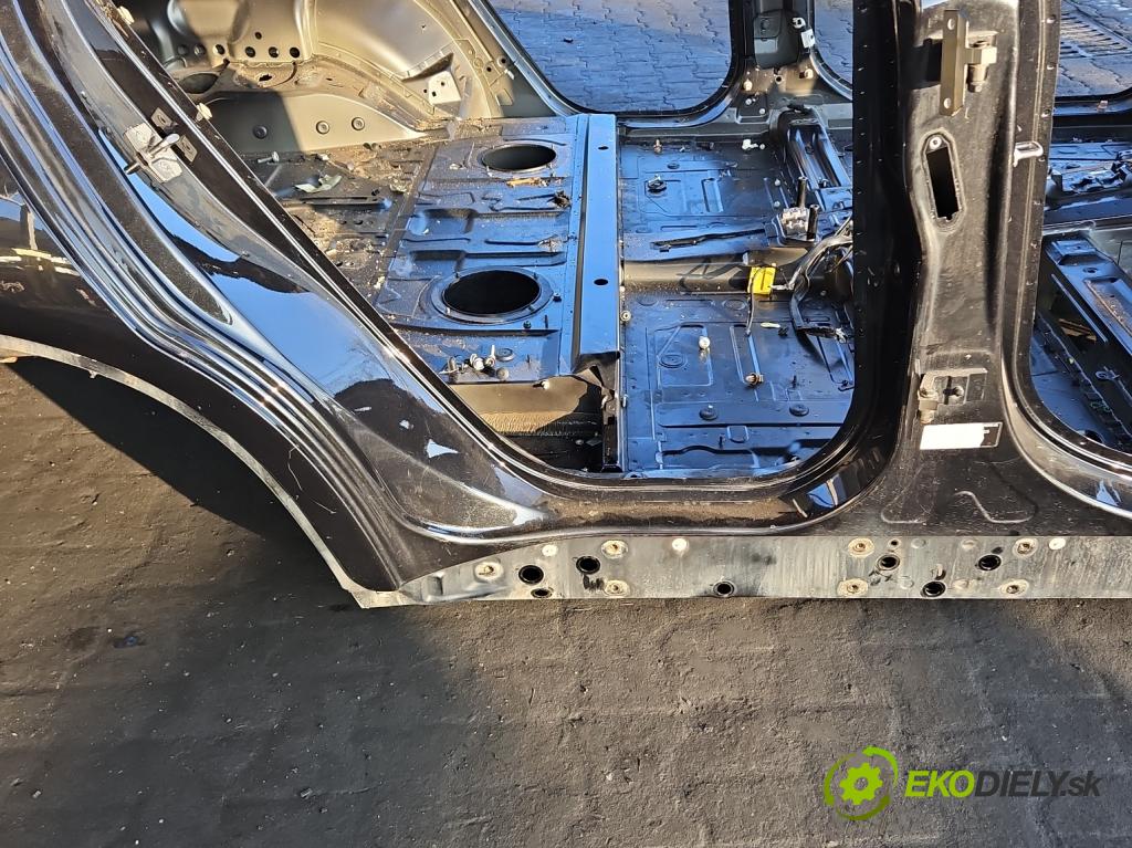 Bmw X6 E71 2007–2014 3.0d 306KM automatic 225 kW 2993 cm3 5- práh pravý  (Karoserie ostatní)