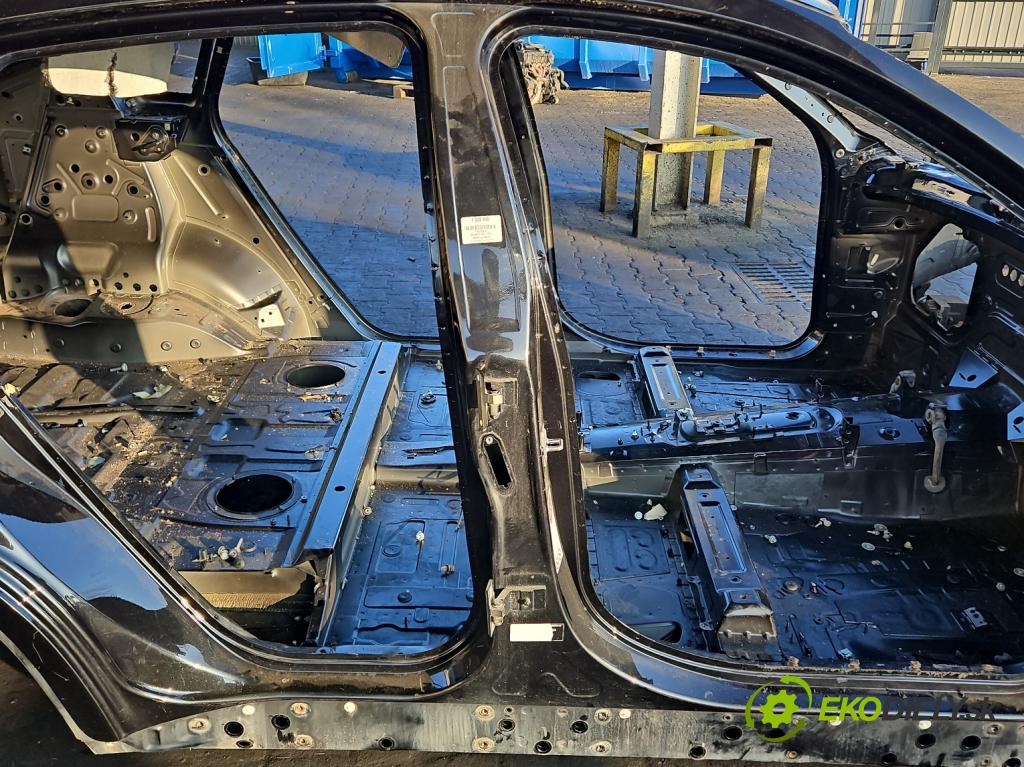 Bmw X6 E71 2007–2014 3.0d 306KM automatic 225 kW 2993 cm3 5- práh pravý  (Karoserie ostatní)