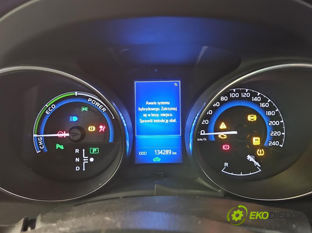 Toyota Auris II 2012-2018 1.8 hybrid 99 HP automatic 73 kW 1798 cm3 5- prístrojovka/ budíky 83800-F2E63 (Prístrojová doska)