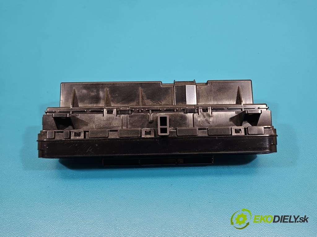 Toyota Auris II 2012-2018 1.8 hybrid 99 hp automatic 73 kW 1798 cm3 5- palubní deska panel topení 75H695