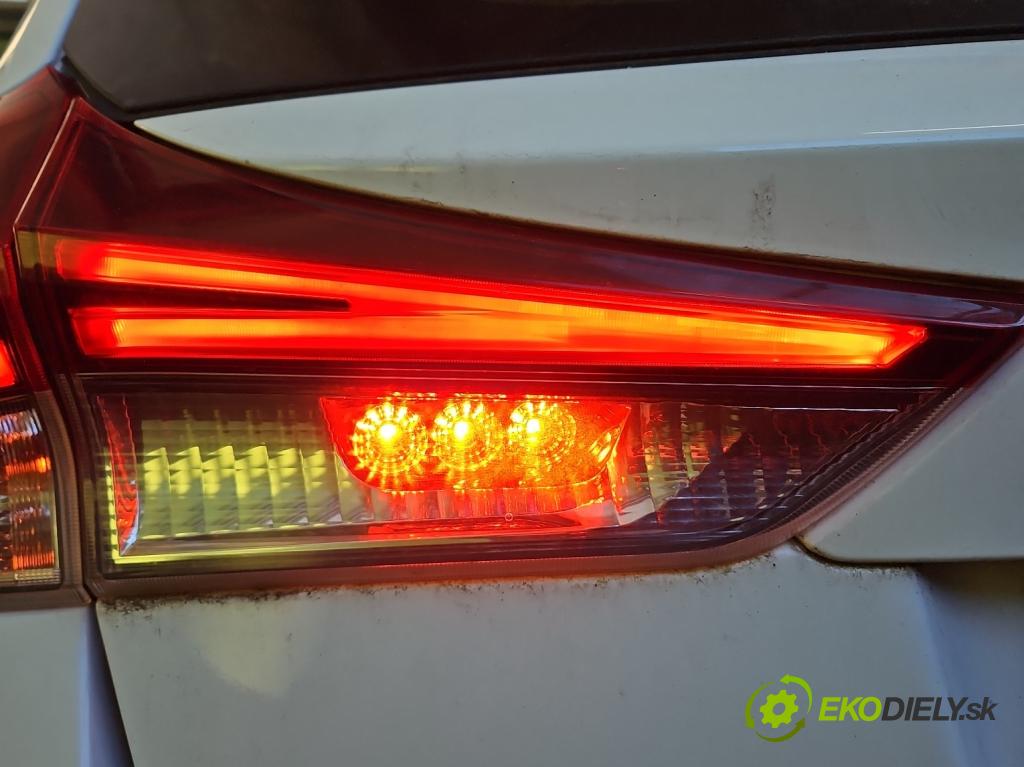 Toyota Auris II 2012-2018 1.8 hybrid 99 hp automatic 73 kW 1798 cm3 5- světlo zadní levé 02-354 (Klika dveří ostatní)