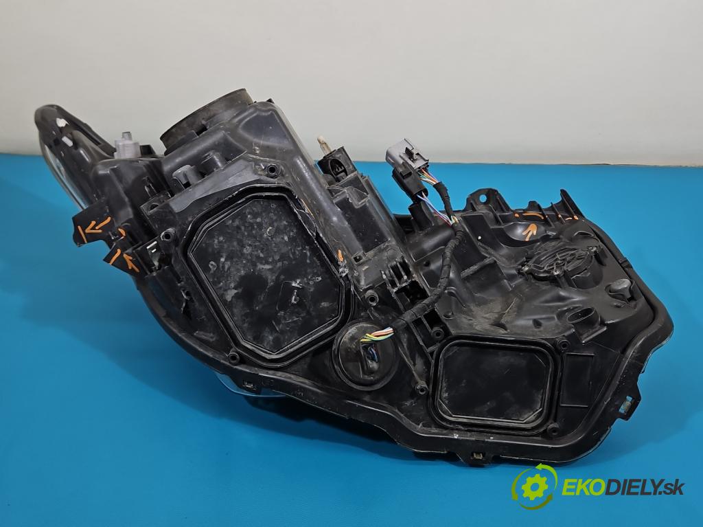 Toyota Auris II 2012-2018 1.8 hybrid 99 HP automatic 73 kW 1798 cm3 5- Reflektor: ľavý 81150-02K60 (Kľučka dverí ostatné)