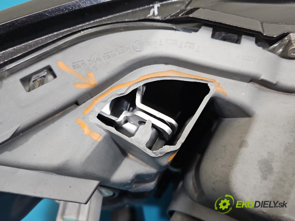 Toyota Auris II 2012-2018 1.8 hybrid 99 HP automatic 73 kW 1798 cm3 5- Reflektor: ľavý 81150-02K60 (Kľučka dverí ostatné)