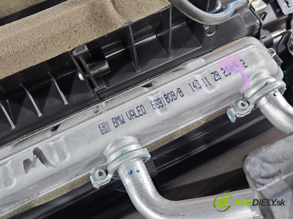 Bmw X6 E71 2007–2014 3.0d 306KM automatic 225 kW 2993 cm3 5- radiátor 9221614-07 (Radiátor topení)