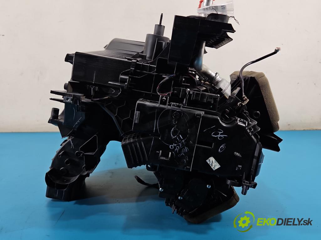 Bmw X6 E71 2007–2014 3.0d 306KM automatic 225 kW 2993 cm3 5- radiátor 9221614-07 (Radiátor topení)