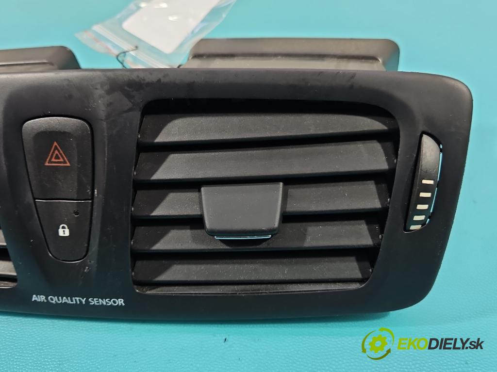 Renault Megane III 2008-2016 1.4 TCE: 131 HP manual 96 kW 1397 cm3 5- Mřížka: kúrenia stredová  (Mriežka kúrenia (fukár))