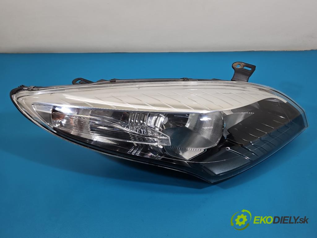 Renault Megane III 2008-2016 1.4 TCE: 131 HP manual 96 kW 1397 cm3 5- Reflektor: pravý 260101010R (Svetlo predné pravé)