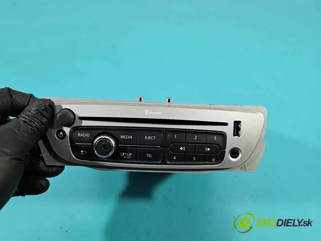 Renault Megane III 2008-2016 1.4 TCE: 131 HP manual 96 kW 1397 cm3 5- Radio originál 281153266R
