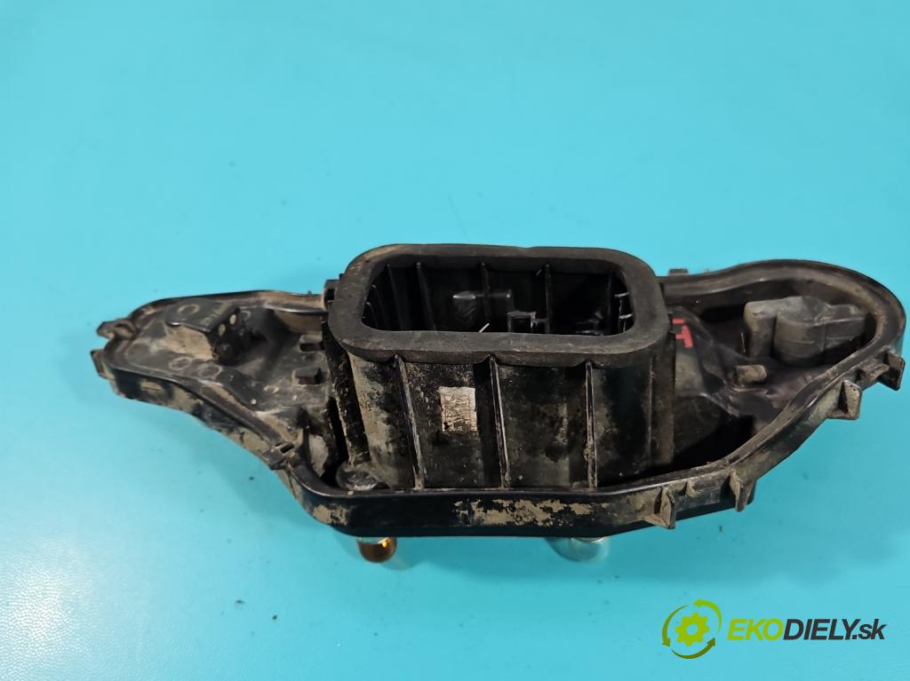 Skoda Citigo 2011-2019 1.0 MPI 60 HP manual 44 kW 999 cm3 5- svetlo / reflektor zadné ľavé 1ST945257 (Kľučka dverí ostatné)