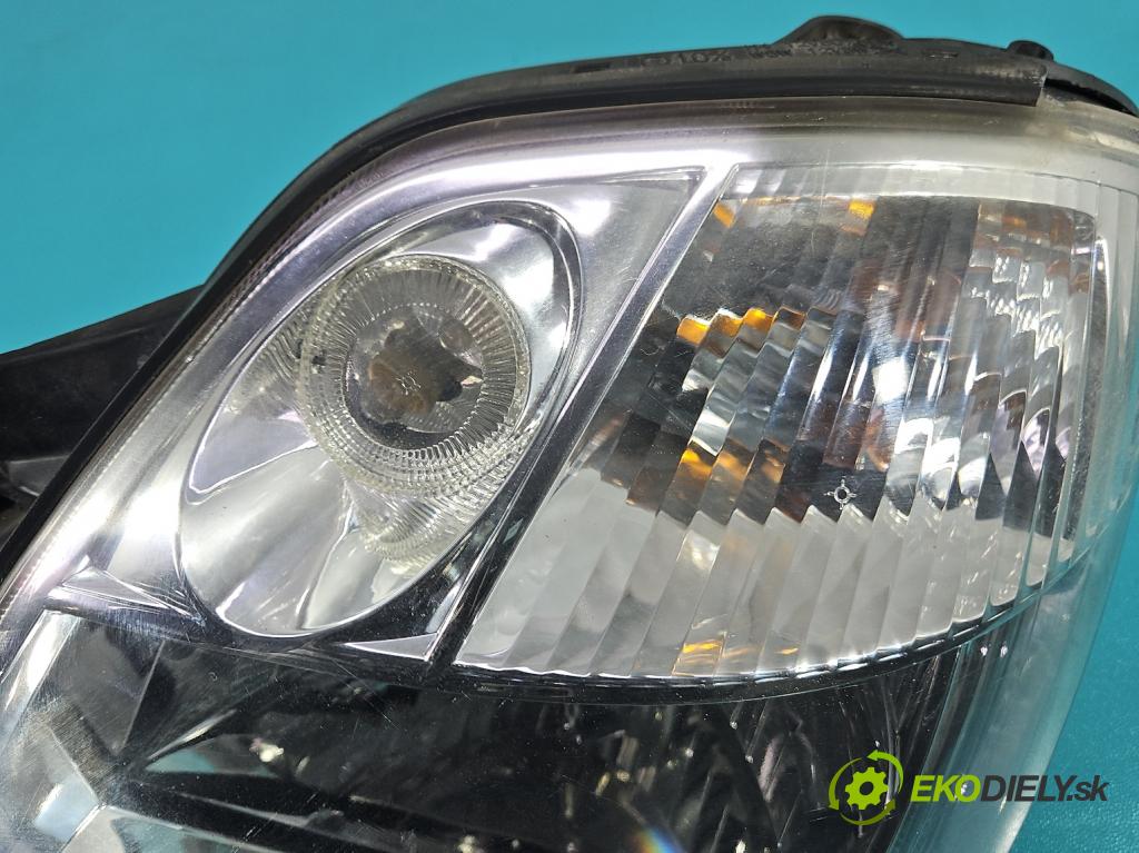 Kia Picanto I 2003-2011 1.1 crdi 75 HP manual 55 kW 1120 cm3 5- Reflektor: ľavý  (Kľučka dverí ostatné)