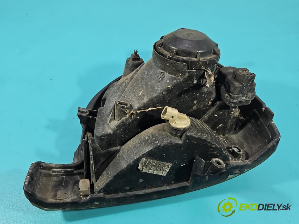 Renault Kangoo I 1998-2008 1.9d 54 HP manual 40 kW 1870 cm3 5- Reflektor: pravý  (Svetlo predné pravé)