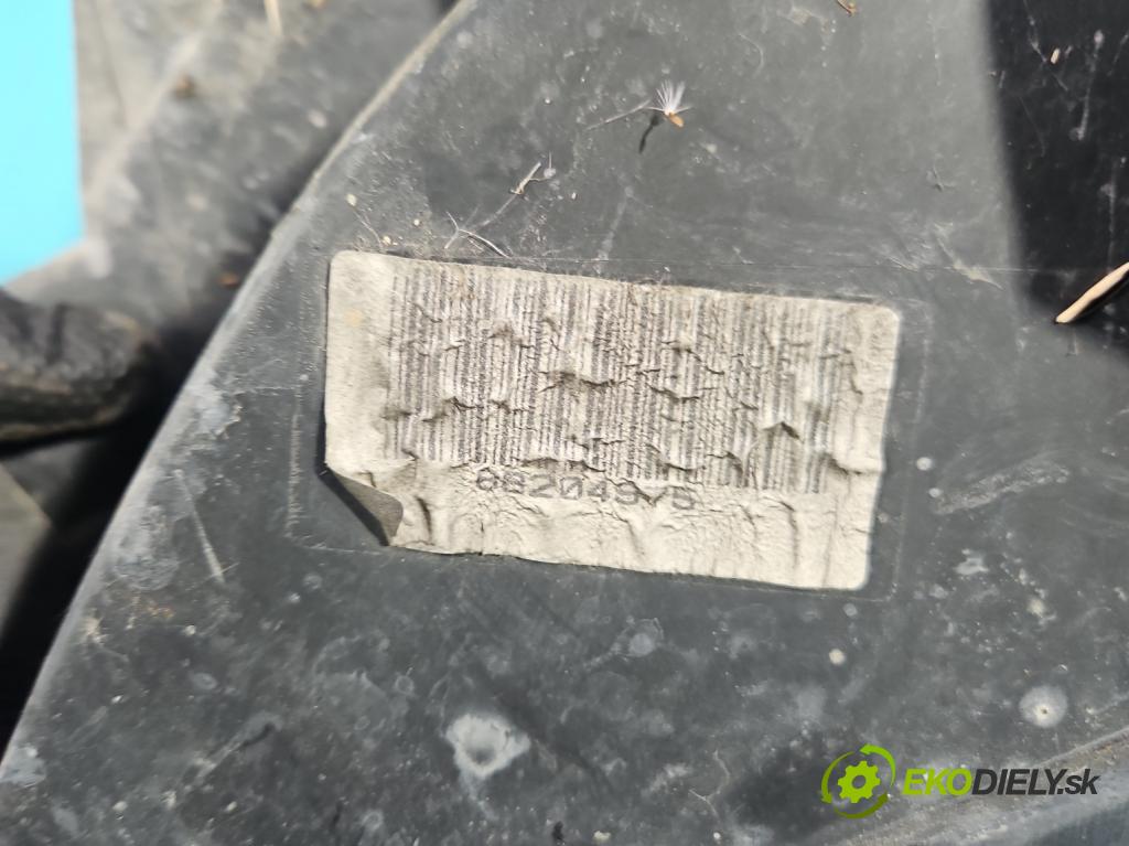 Renault Kangoo I 1998-2008 1.9d 54 HP manual 40 kW 1870 cm3 5- Reflektor: pravý  (Svetlo predné pravé)