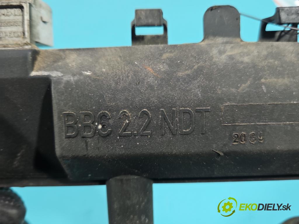 Peugeot 307 1.4 8V 75 HP manual 55 kW 1360 cm3 5- cievka zapaľovacia  (Zapaľovacia cievka)