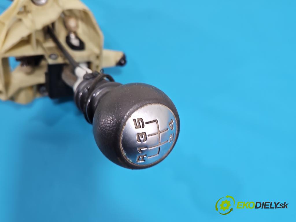 Citroen C8 2002-2014 2.0 hdi 109 HP manual 80 kW 1997 cm3 5- Páka: Změny: stupeň,rýchlosť  (Rýchlostná páka (kulisa))