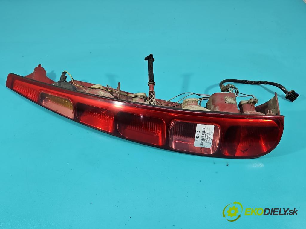 Citroen C8 2002-2014 2.0 hdi 109 HP manual 80 kW 1997 cm3 5- svetlo / reflektor zadné pravé  (Kľučka dverí ostatné)