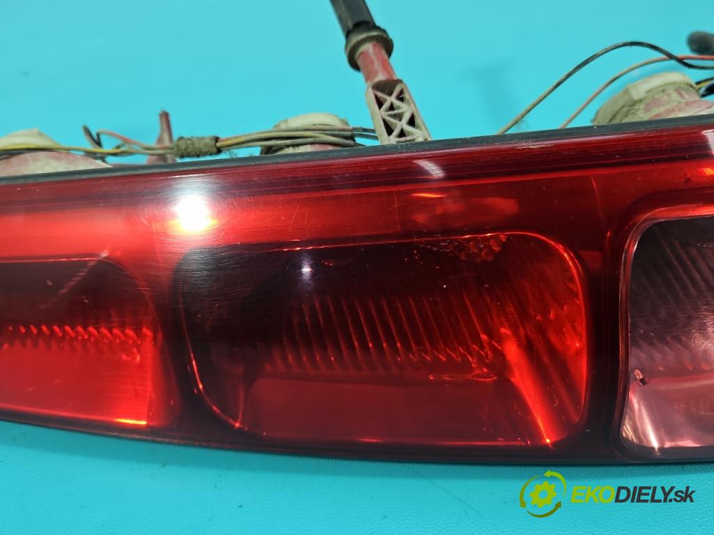 Citroen C8 2002-2014 2.0 hdi 109 HP manual 80 kW 1997 cm3 5- svetlo / reflektor zadné pravé  (Kľučka dverí ostatné)