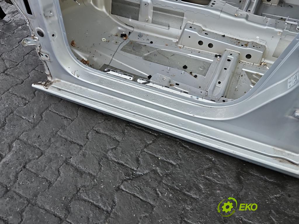 Skoda Scala 2019- 1.0 tsi 114 HP manual 84 kW 999 cm3 5- Práh: ľavý  (Karoséria ostatné)