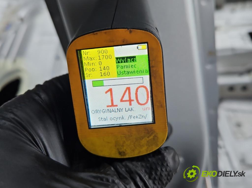 Skoda Scala 2019- 1.0 tsi 114 HP manual 84 kW 999 cm3 5- Práh: pravý  (Karoséria ostatné)