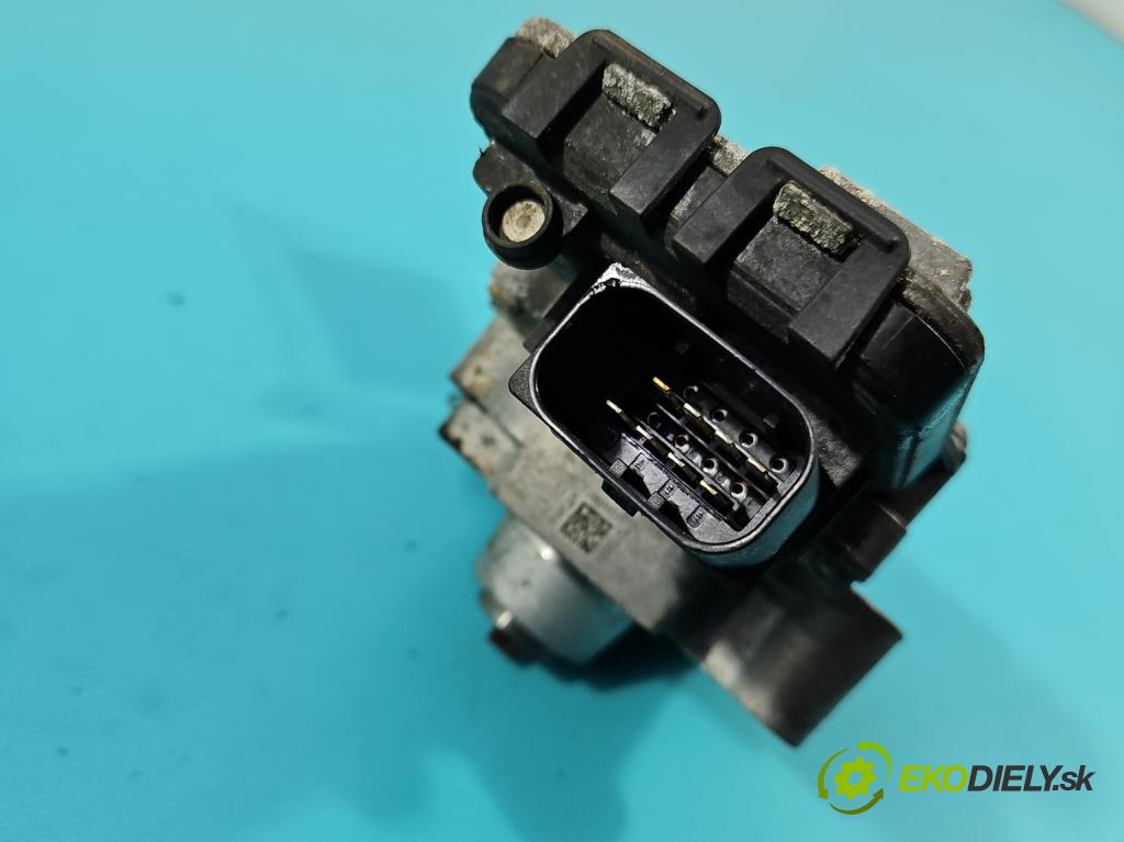 Bmw X5 F15 2013-2018 3.0d 258 HP automatic 190 kW 2993 cm3 5- Ovladač: reduktora 8643153