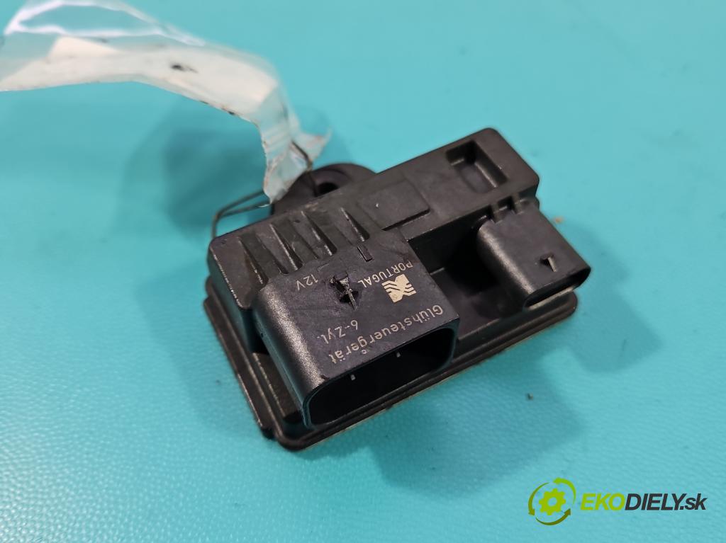 Bmw X5 F15 2013-2018 3.0d 258 HP automatic 190 kW 2993 cm3 5- Relé: svíčky: zařicích: 8519472 (Relé)