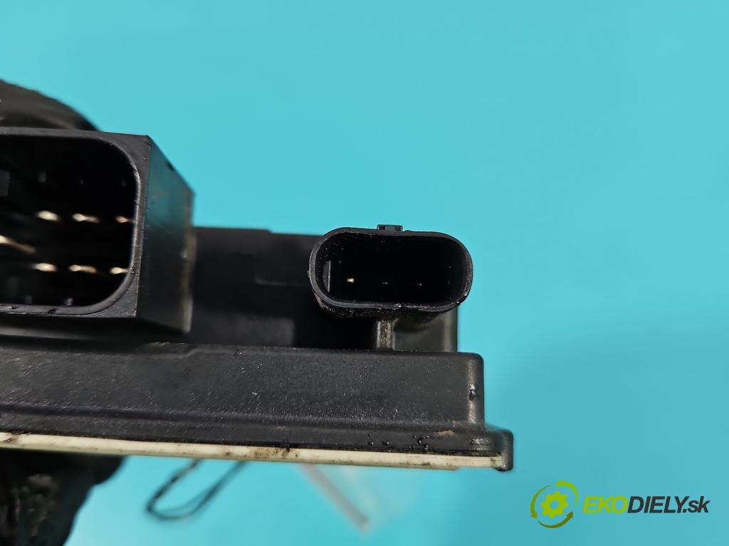 Bmw X5 F15 2013-2018 3.0d 258 HP automatic 190 kW 2993 cm3 5- Relé: svíčky: zařicích: 8519472 (Relé)