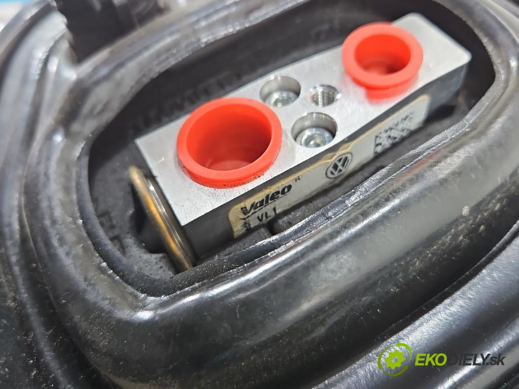 Skoda Scala 2019- 1.0 tsi 114 hp manual 84 kW 999 cm3 5- radiátor 2G1819152A (Radiátor topení)