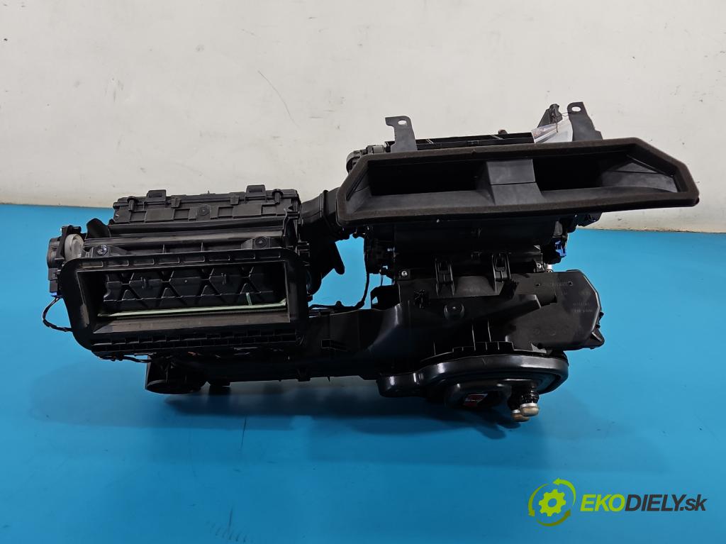 Skoda Scala 2019- 1.0 tsi 114 hp manual 84 kW 999 cm3 5- radiátor 2G1819152A (Radiátor topení)