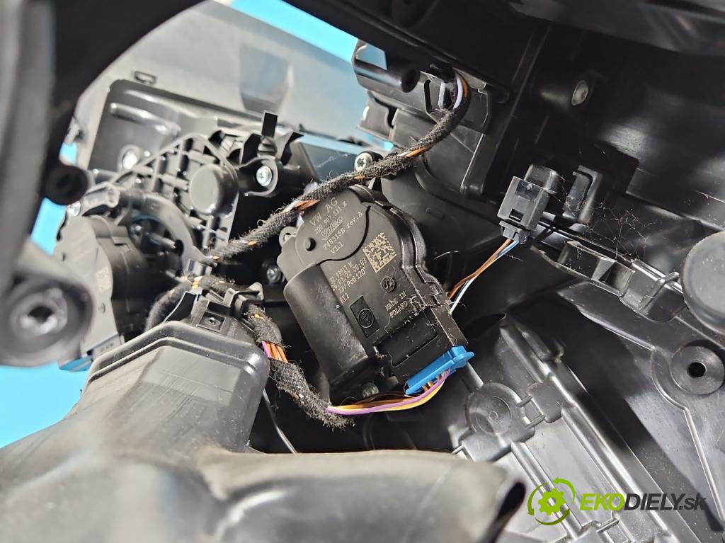 Skoda Scala 2019- 1.0 tsi 114 hp manual 84 kW 999 cm3 5- radiátor 2G1819152A (Radiátor topení)