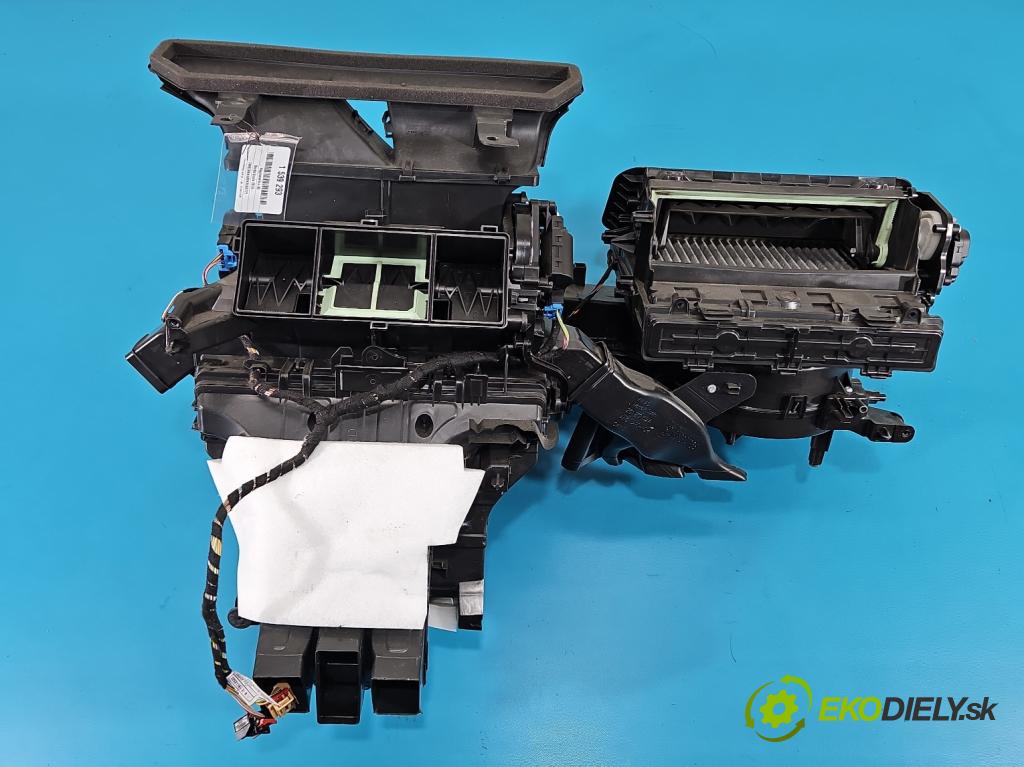 Skoda Scala 2019- 1.0 tsi 114 hp manual 84 kW 999 cm3 5- radiátor 2G1819152A (Radiátor topení)